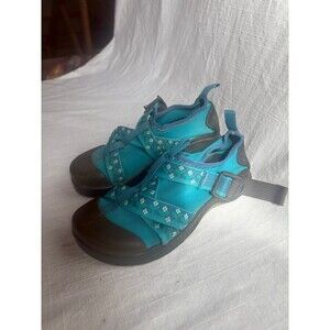 Chaco kids size 1 Turquoise blue water shoes sandals